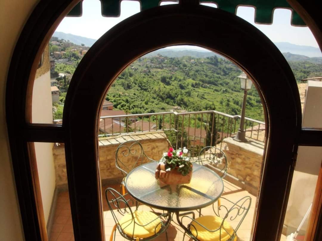 Villa La Loggetta Di Apricus Olevano Romano Exterior foto